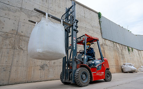 柔性集装袋：为什么它们是散装物流的首选？